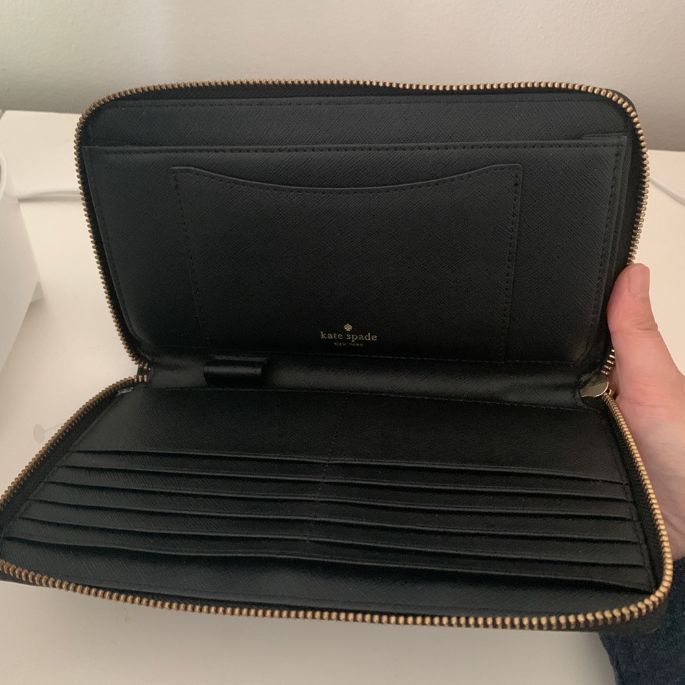 Kate spade check book- new without tag